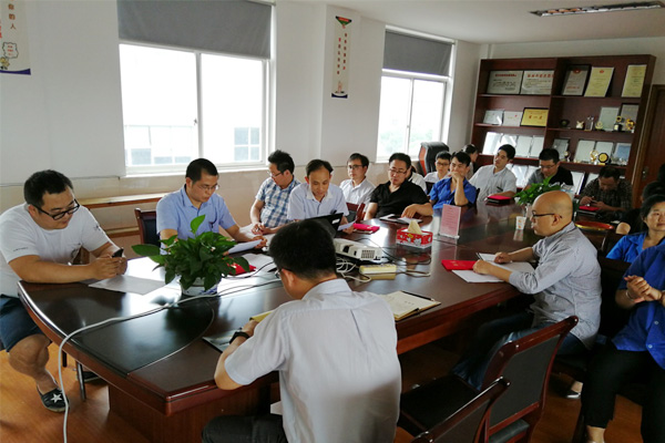 精益生產(chǎn)項(xiàng)目運(yùn)營(yíng)王總發(fā)言 精益生產(chǎn)項(xiàng)目運(yùn)營(yíng)王總發(fā)言